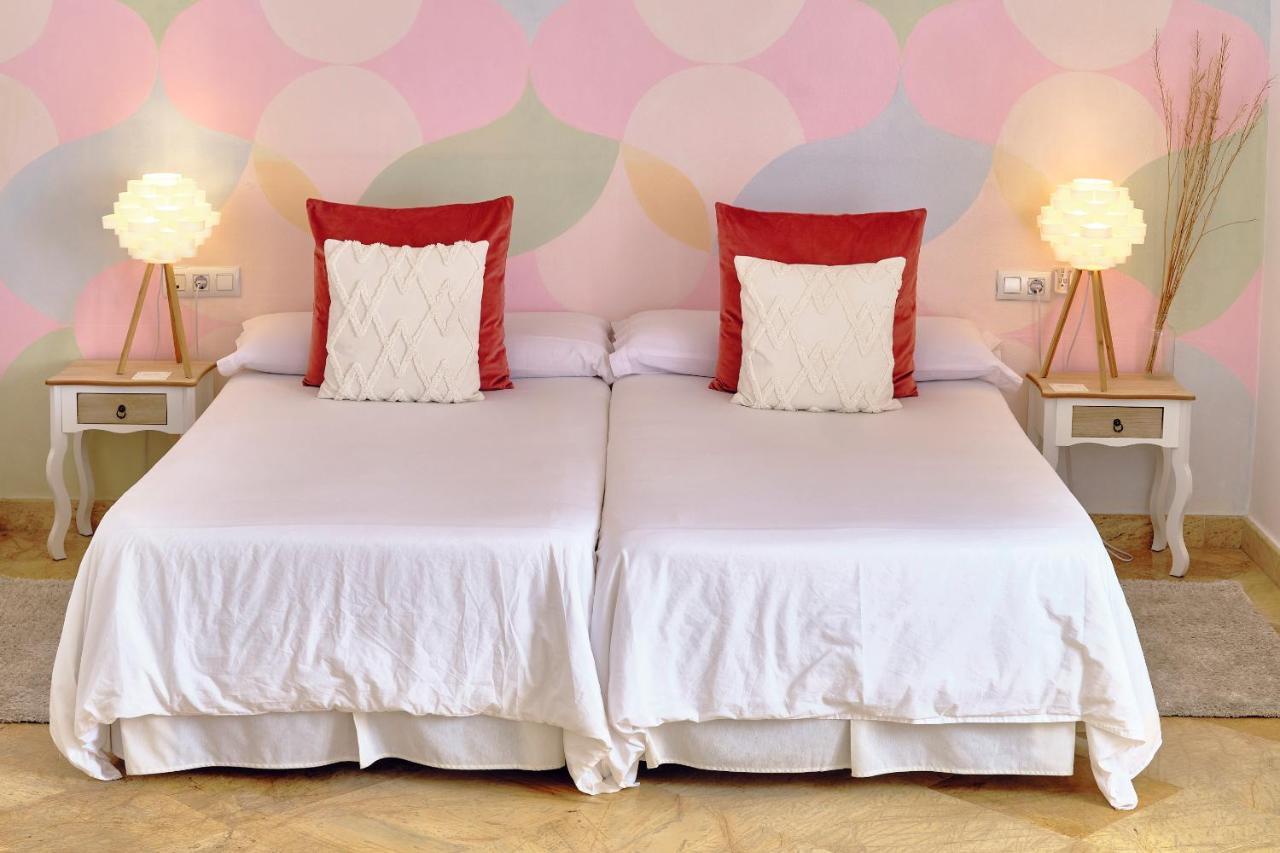 Labrena Hotel ลอสกาญอสเดเมกา ภายนอก รูปภาพ