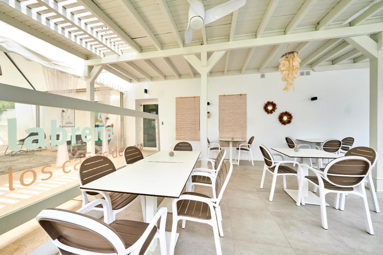 Labrena Hotel ลอสกาญอสเดเมกา ภายนอก รูปภาพ