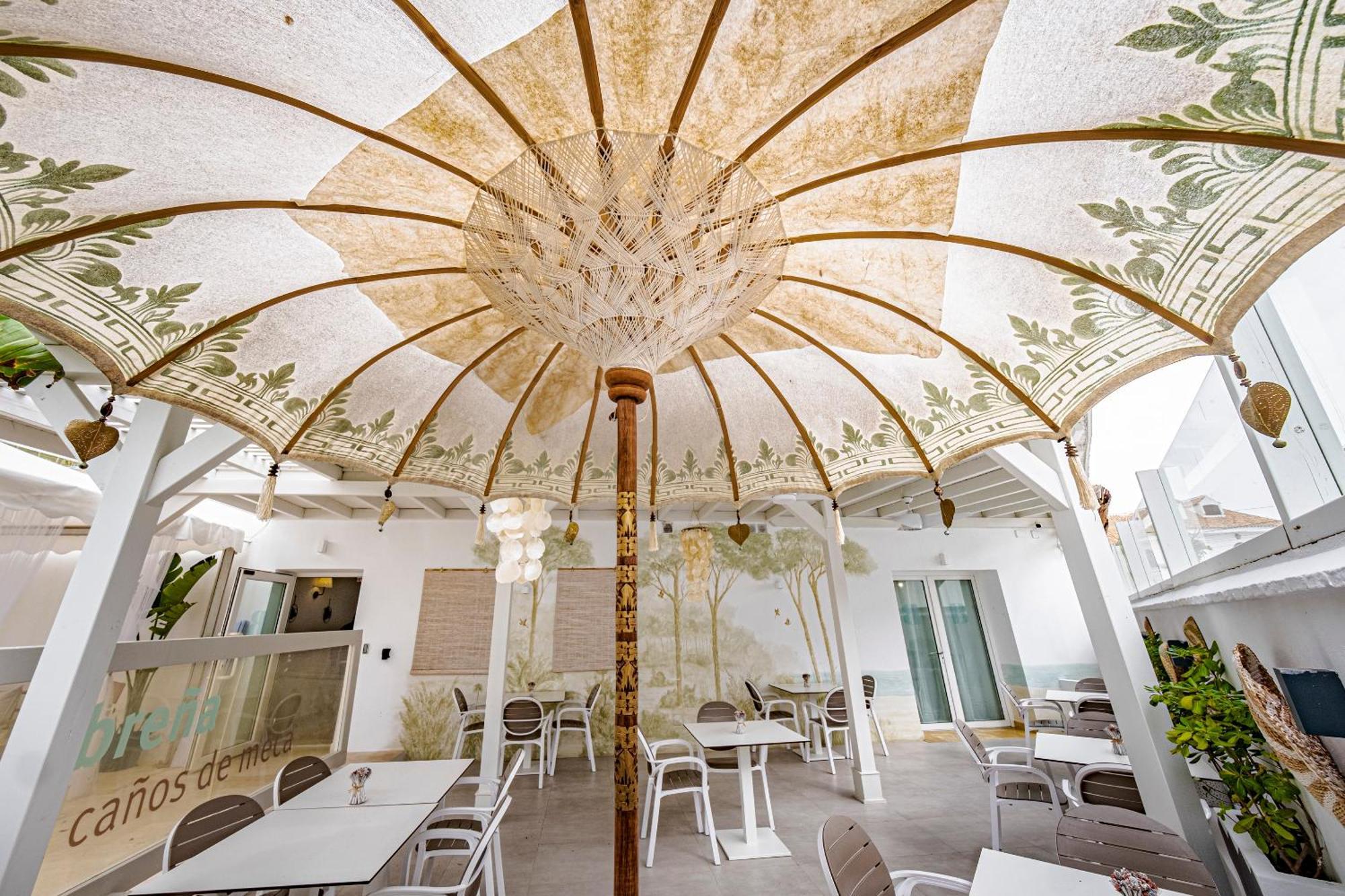 Labrena Hotel ลอสกาญอสเดเมกา ภายนอก รูปภาพ