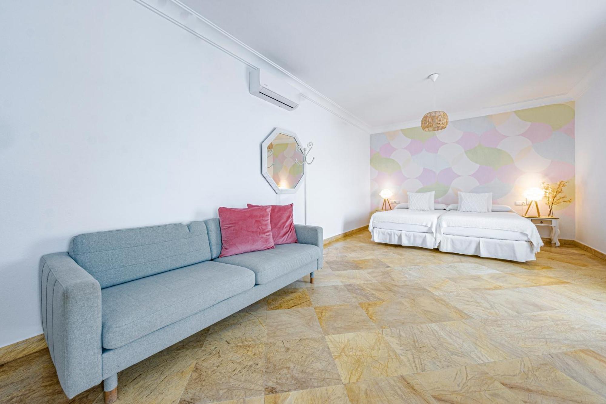 Labrena Hotel ลอสกาญอสเดเมกา ภายนอก รูปภาพ