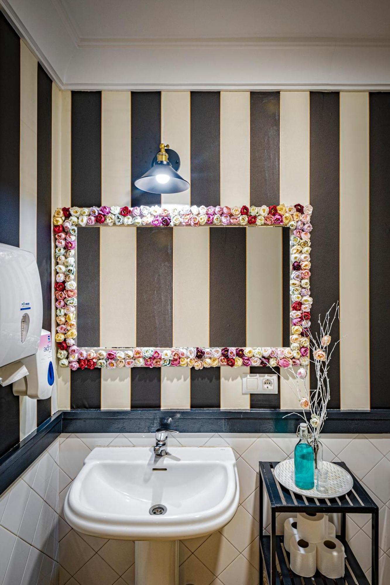 Labrena Hotel ลอสกาญอสเดเมกา ภายนอก รูปภาพ
